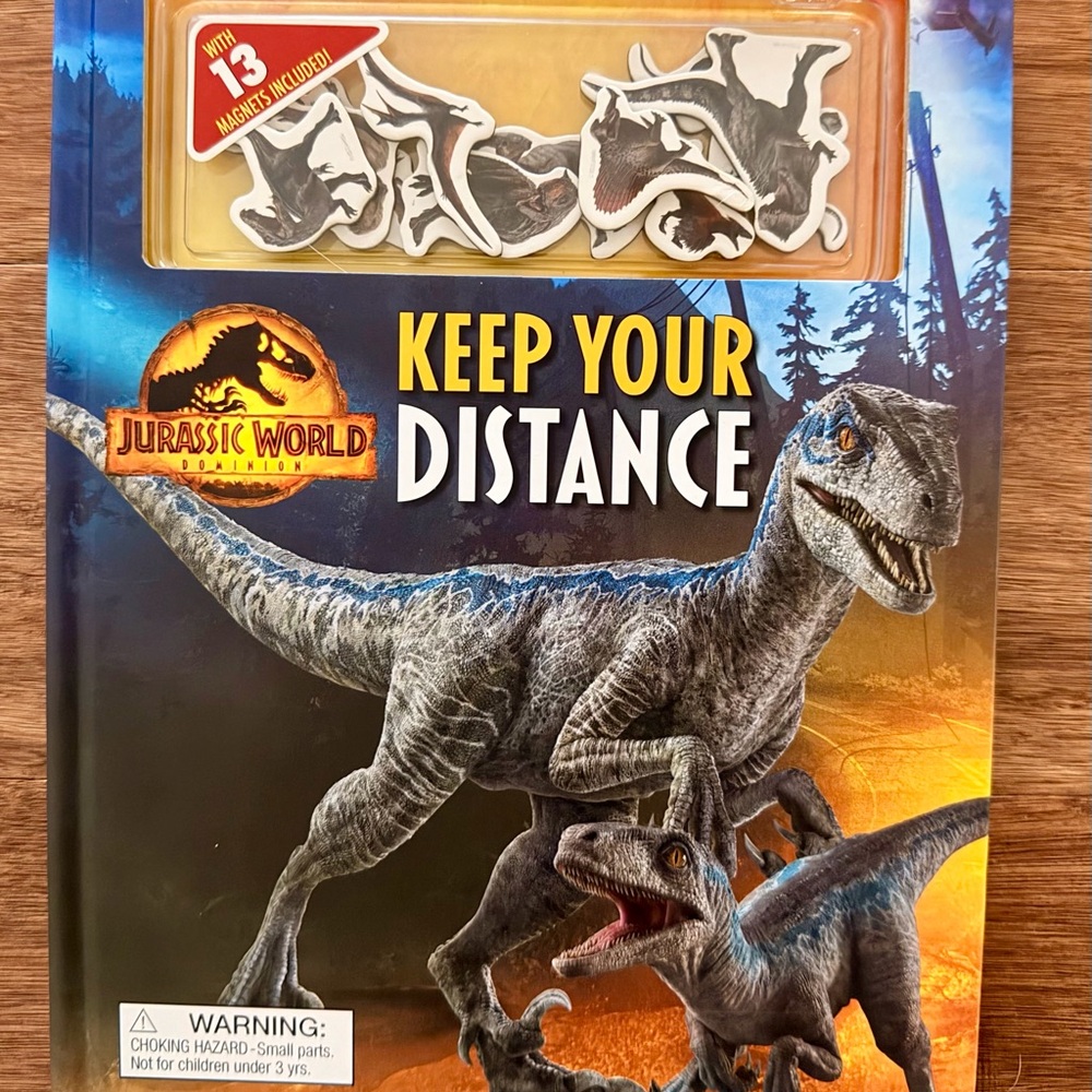 🦖 Jurassic World Dinosaur Magnet Book